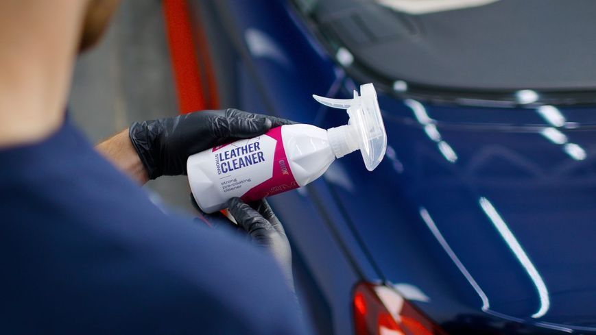 Очищувач для шкіри (Інтенсивний) Gyeon Q&sup2;M LeatherCleaner Strong 500мл 203508 Розпродаж НФ-00033479 фото