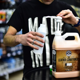 Кондиционер для ухода за кожаными покрытиями Chemical Guys Leather Conditioner SPI_401 100мл 209222 SPI401_100 фото