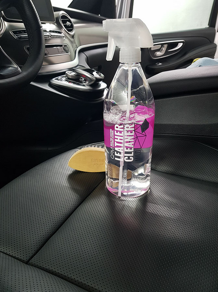 Очиститель для кожи в салоне автомобиля Gyeon Leather Cleaner 500мл 203508 203508 фото