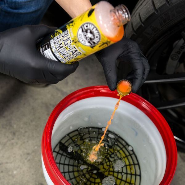 Автошампунь очищає смоли та сліди від комах Chemical Guys "Bug & Tar Remover" 473мл 206723 CWS104_16 фото